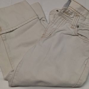 Old navy off white capri jeans